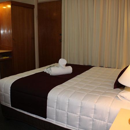 Tabourie Lake Motor Inn Ngoại thất bức ảnh