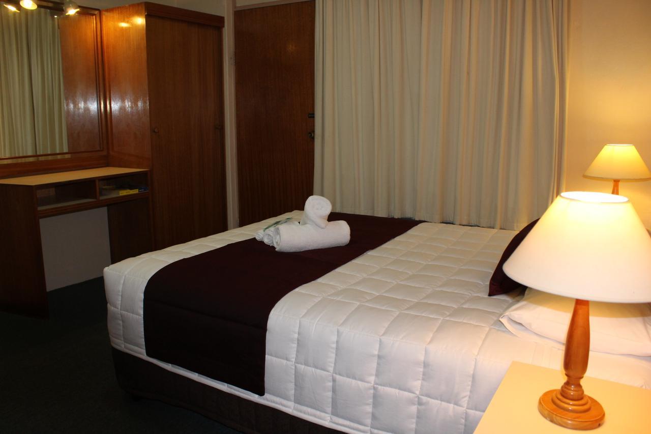 Tabourie Lake Motor Inn Ngoại thất bức ảnh